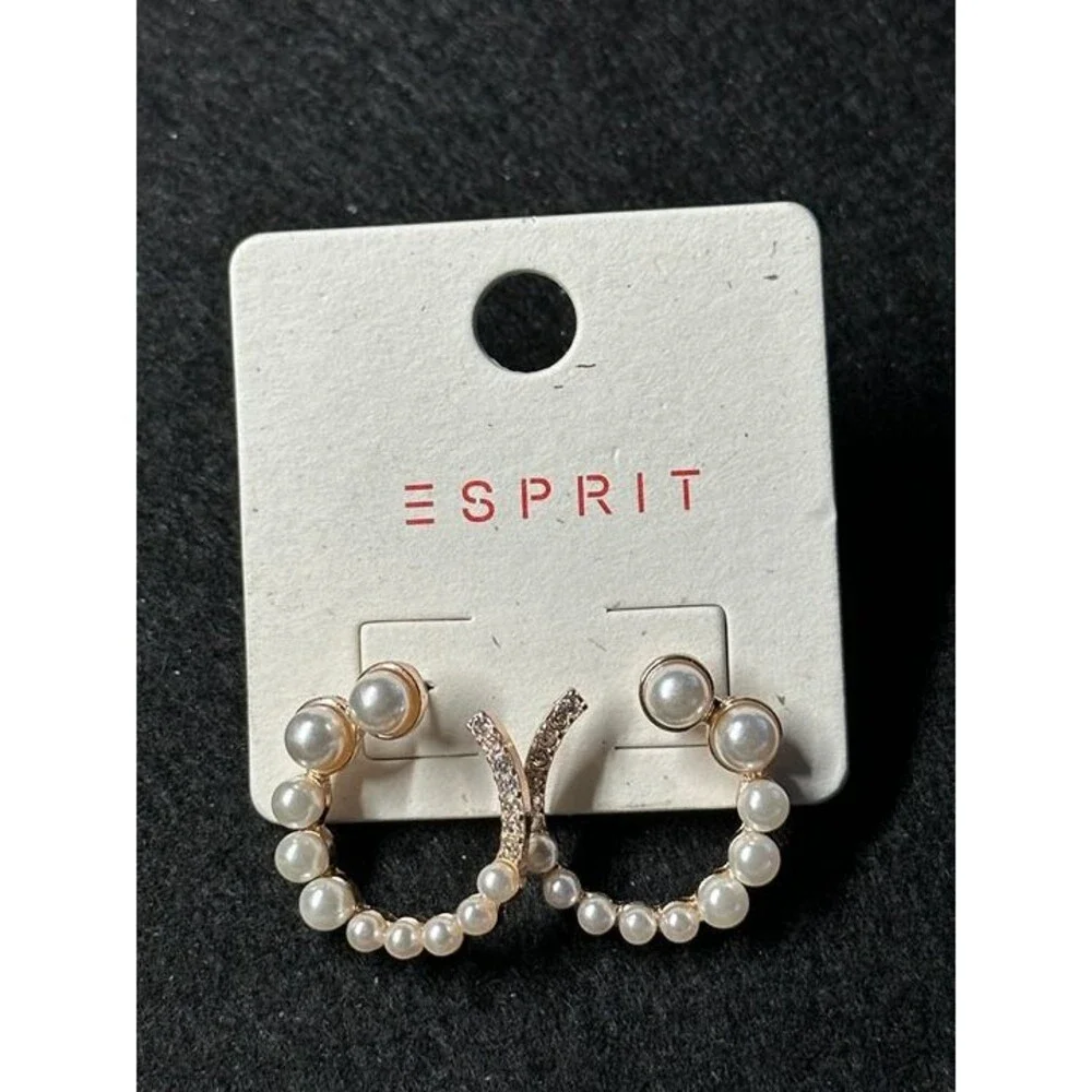 Esprit beautiful pair