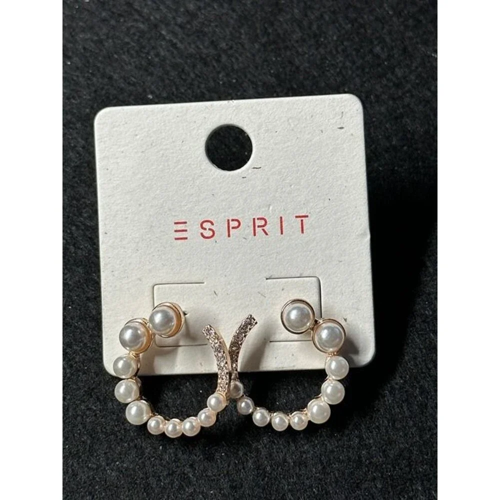 Esprit beautiful pair