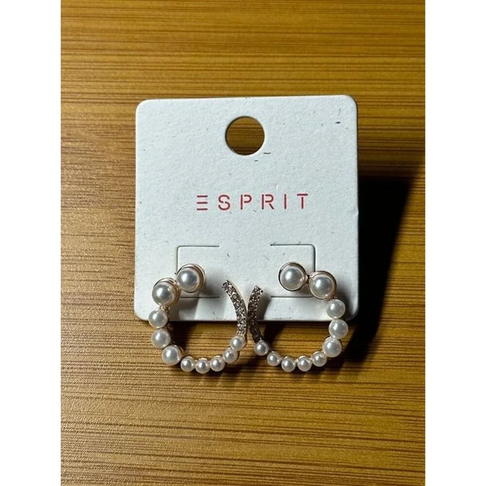 Esprit beautiful pair