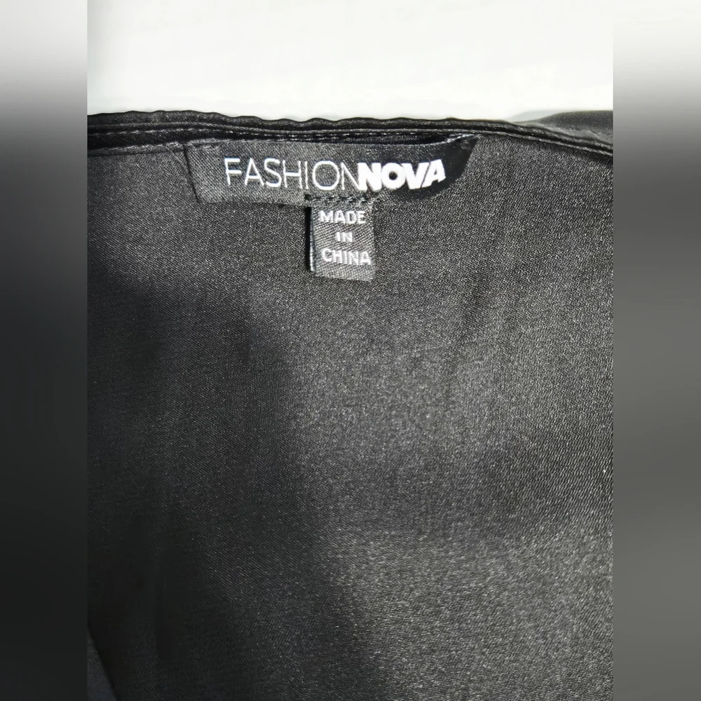 Fashion Nova no tags