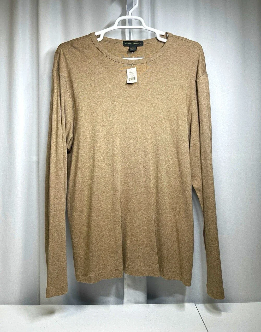 Banana Republic Men’s XXL Long Sleeve Crew Neck Shirt 100% Cotton Tan