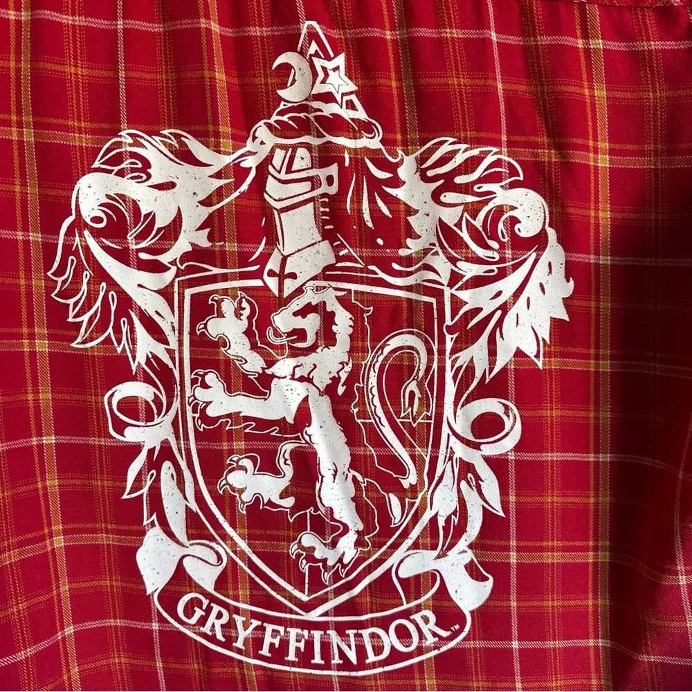 Harry Potter Torrid Gryffindor Red Cotton Plaid Button Up Shirt Large 12‎ EUC