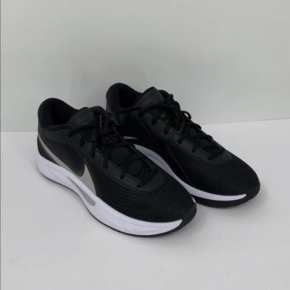 Nike giannis freak