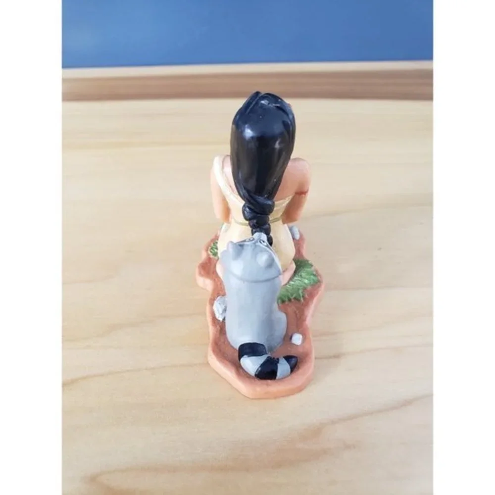 Pocahontas and Meeko‎ Figurine