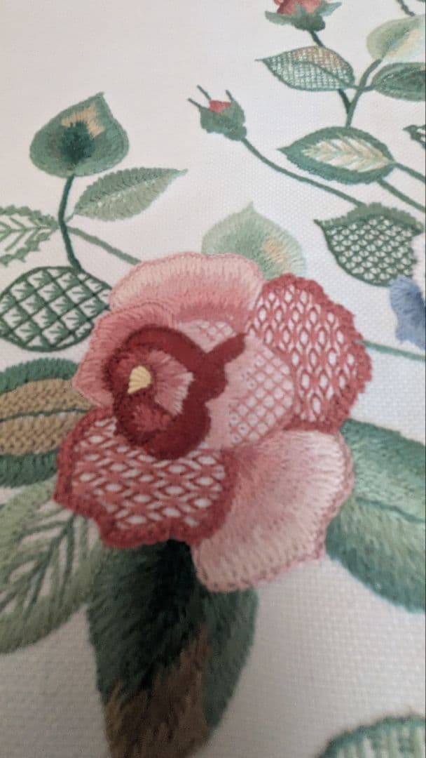 Totsuka Embroidery Table Center