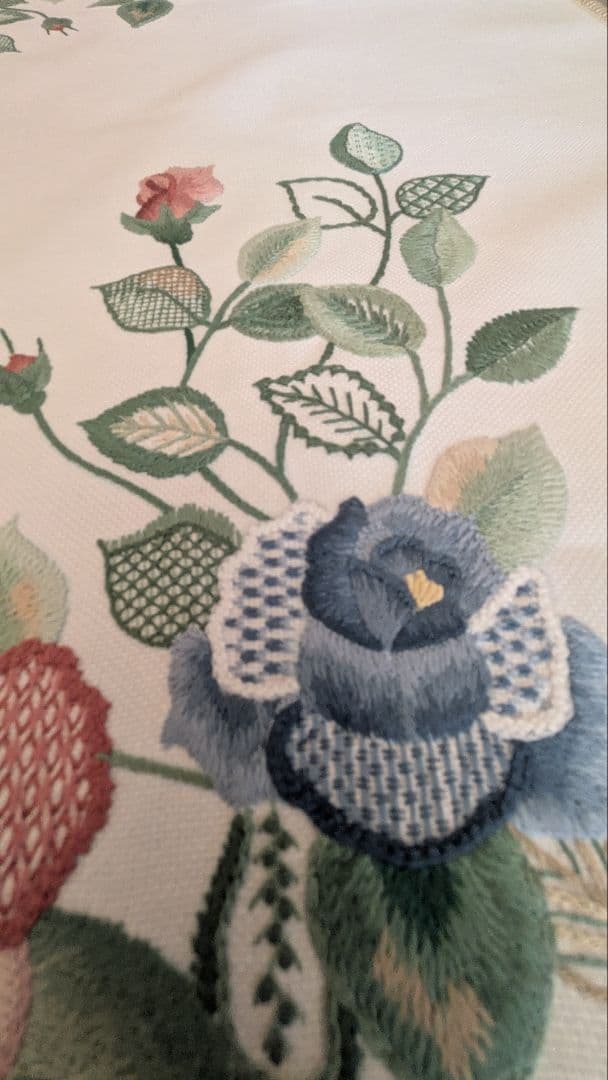 Totsuka Embroidery Table Center